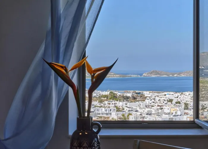 Aetheron Villa, * נאוסה