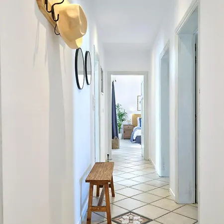 Aetheron Villa, Villa *